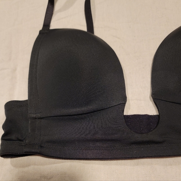 Tobi deep v plunge bra - Picture 2 of 5